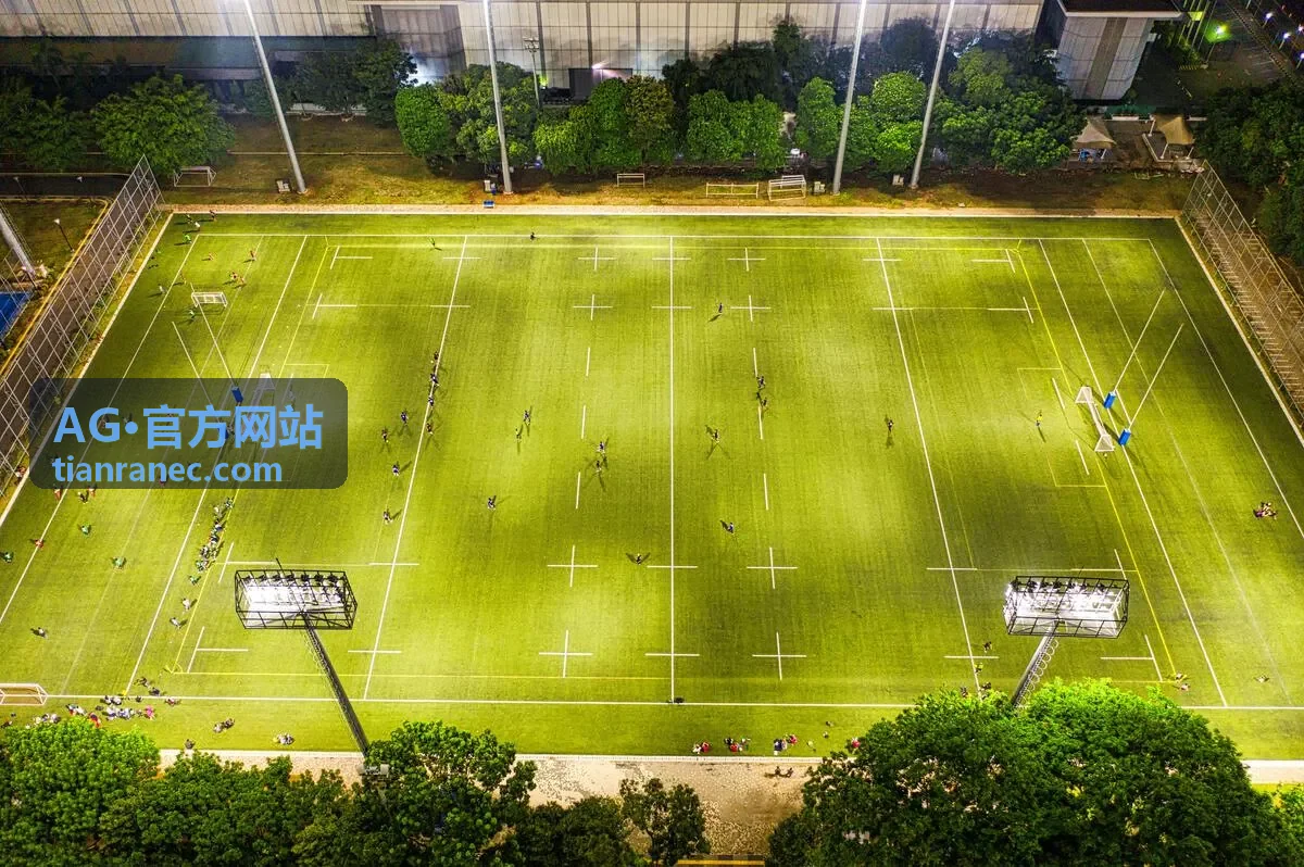 AG·官方网站首页主视觉，展示品牌合集与官方资讯入口